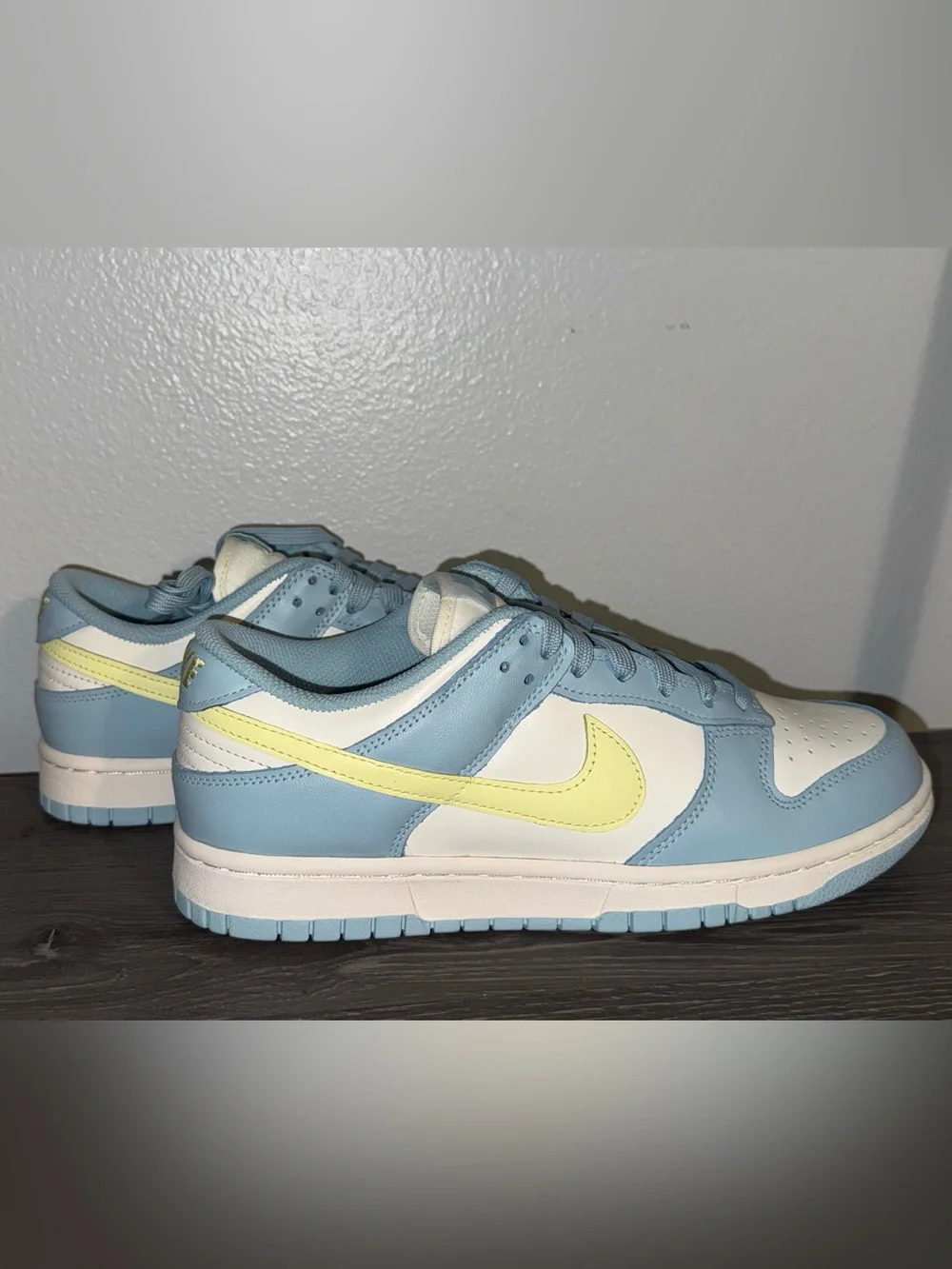 Women’s Nike Dunk Low Sneakers Sail/Citron Tint/Ocean Bliss Size 10 New In Box